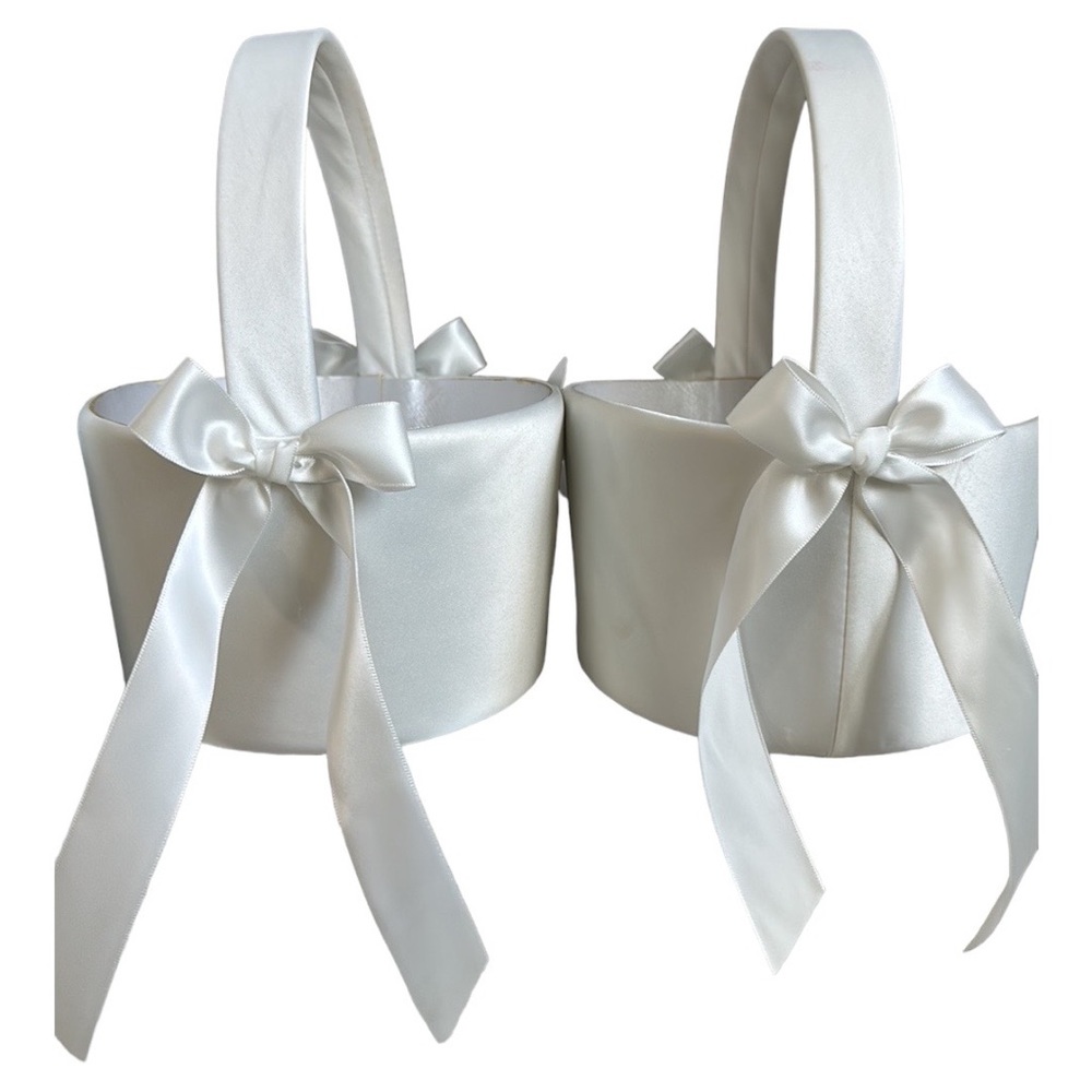Flower girl baskets